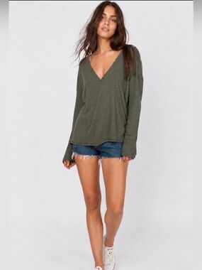 Free People Olive Oversized V Neck Henley Top Slouchy Long Sleeve Small